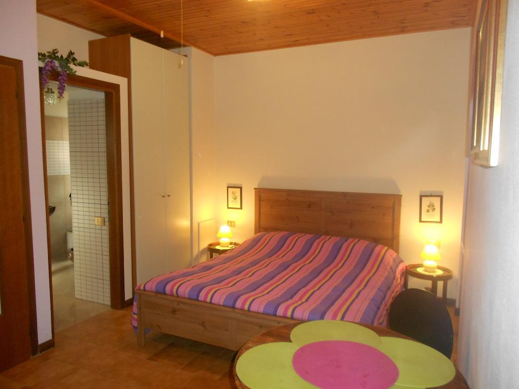 I Vigneti Bed & Breakfast Salionze Pokoj fotografie